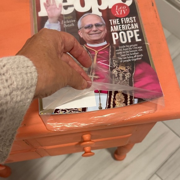 People Magazine Issue Cover - The First American Pope - Picture 5 of 5